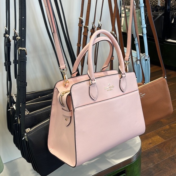 Kate Spade Madison Saffiano Leather Medium Satchel
COLOR:
Conch Pink
NWT - Picture 2 of 16